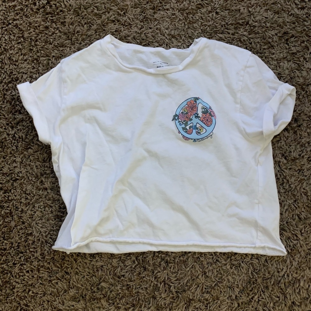 White cropped billabong shirt
